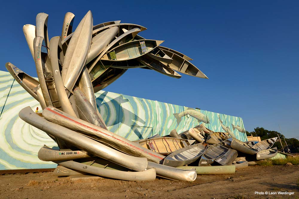 Canoe Wave Canoe Wave Photo © Leon Werdinger Canoe Wave Canoe Wave Photo © Leon Werdinger