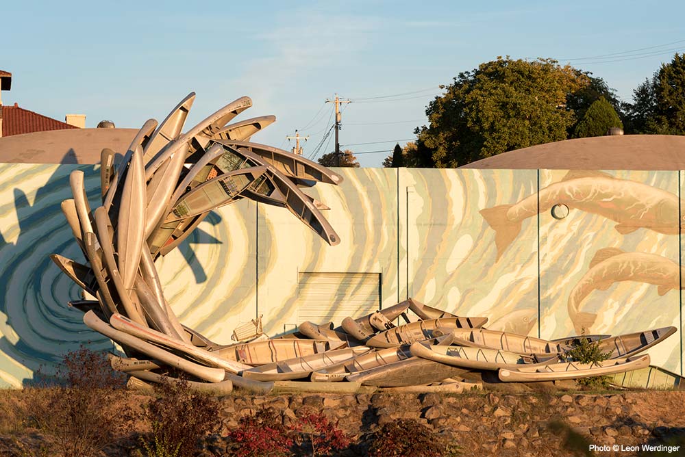 Canoe Wave Canoe Wave Photo © Leon Werdinger Canoe Wave Canoe Wave Photo © Leon Werdinger